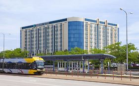 Embassy Suites Hotel Minneapolis Airport